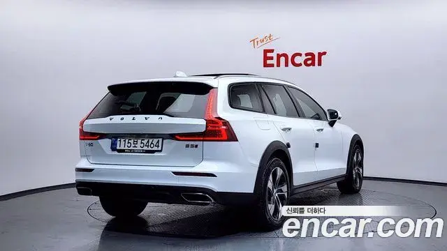 Volvo V60 Cross Country 2021 — ფოტო 20/20