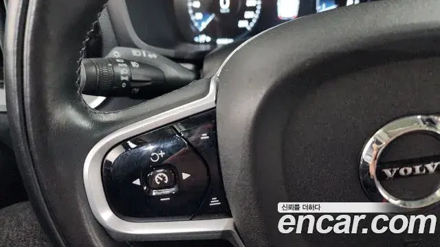 Volvo V60 Cross Country 2021 — ფოტო 16/20