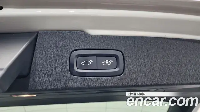 Volvo V60 Cross Country 2021 — ფოტო 7/20