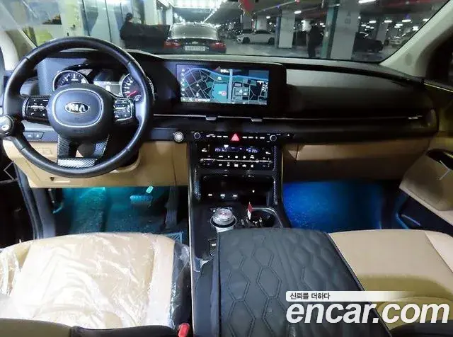 Kia Carnival 2021 — Photo 8/20