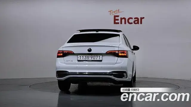 Volkswagen Jetta 2024 — Photo 26/35
