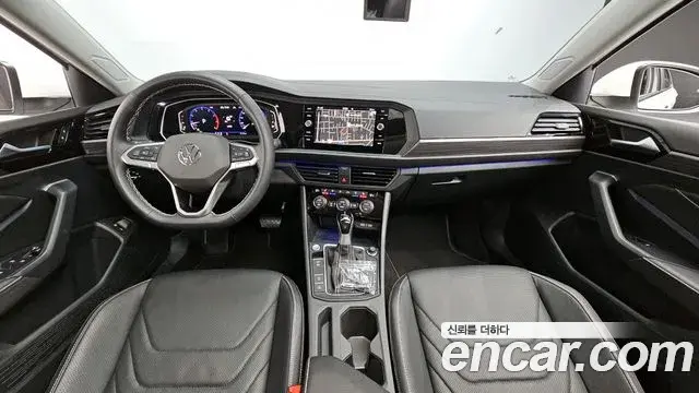 Volkswagen Jetta 2024 — Photo 24/35
