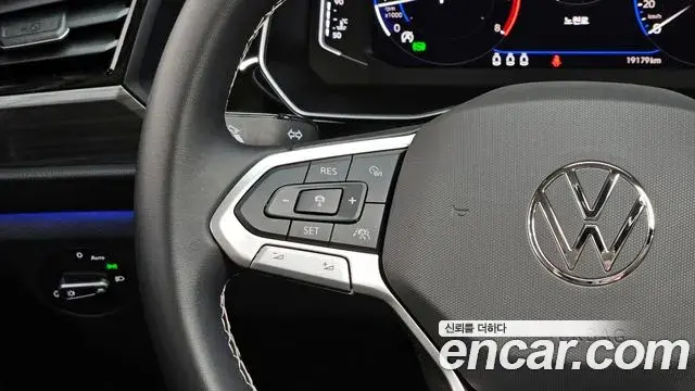 Volkswagen Jetta 2024 — Photo 21/35