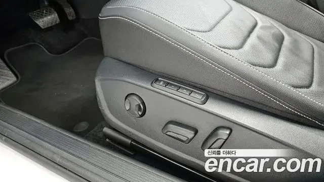 Volkswagen Jetta 2024 — Photo 10/35