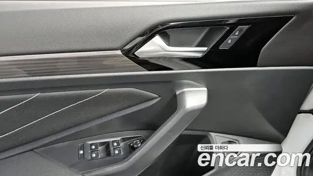 Volkswagen Jetta 2024 — Photo 25/35