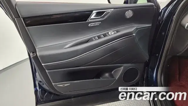 Genesis GV80 2020 — ფოტო 24/36
