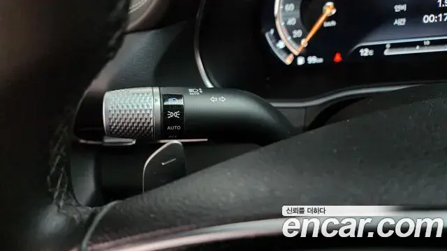 Genesis GV80 2020 — ფოტო 32/36