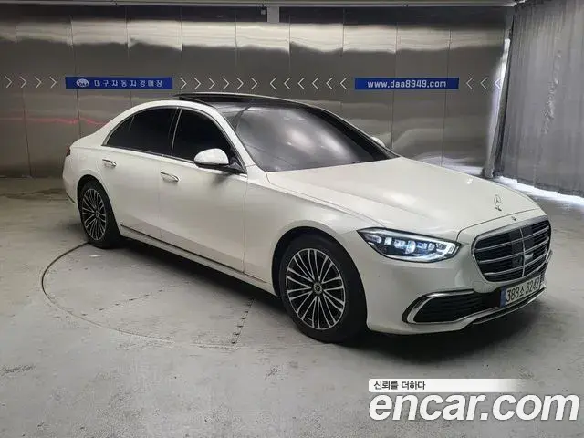 Mercedes-Benz S-Class 2021 — Photo 4/19