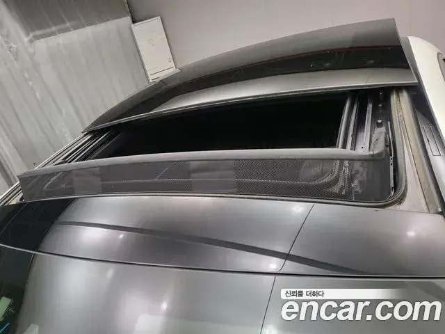 Mercedes-Benz S-Class 2021 — Photo 8/19