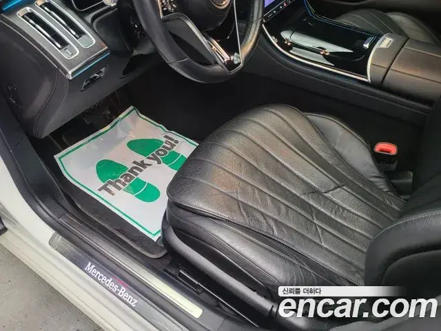 Mercedes-Benz S-Class 2021 — Photo 9/19