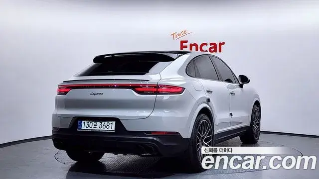 Porsche Cayenne 2021 — ფოტო 34/40
