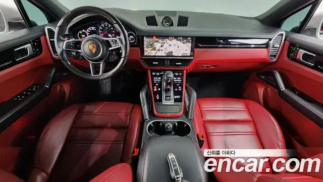 Porsche Cayenne 2021 — ფოტო 5/40
