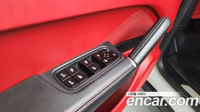 Porsche Cayenne 2021 — ფოტო 1/40