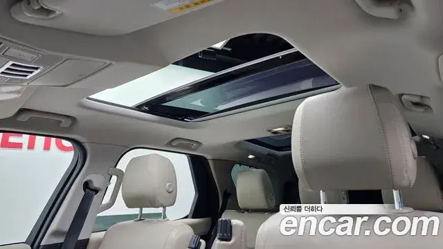 Land Rover Discovery 5 2019 — ფოტო 23/30