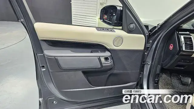 Land Rover Discovery 5 2019 — ფოტო 10/30