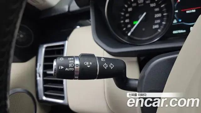 Land Rover Discovery 5 2019 — ფოტო 1/30