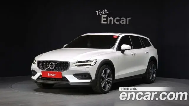 Volvo V60 Cross Country 2020 — Şəkil 28/33