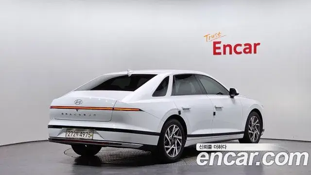Hyundai Grandeur Hybrid 2024 — Photo 23/30