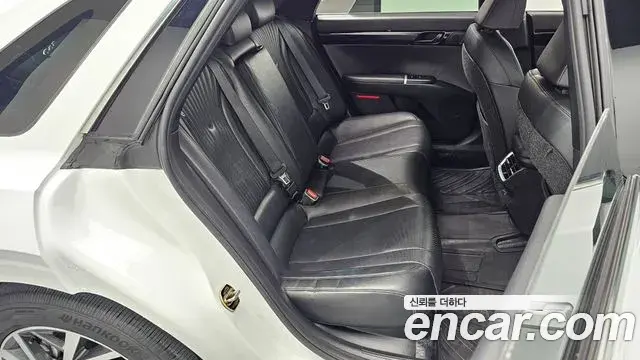 Hyundai Grandeur Hybrid 2024 — Photo 10/30