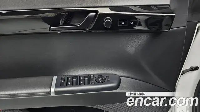 Hyundai Grandeur Hybrid 2024 — Photo 15/30