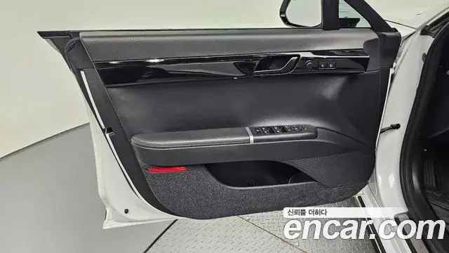 Hyundai Grandeur Hybrid 2024 — Photo 16/30