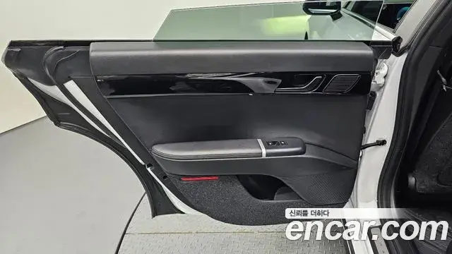 Hyundai Grandeur Hybrid 2024 — Photo 1/30