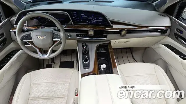 Cadillac Escalade 2024 — ფოტო 18/20
