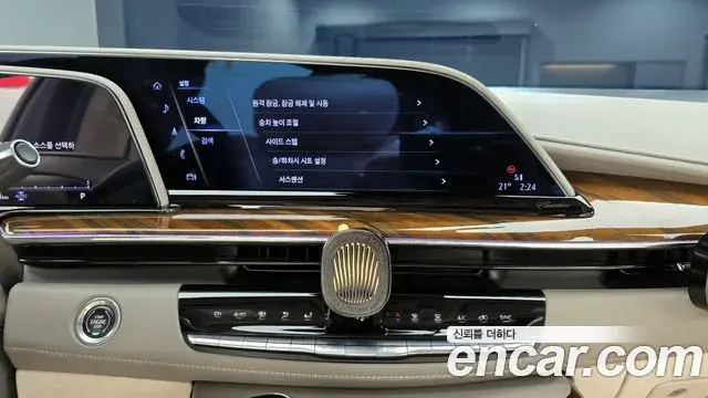Cadillac Escalade 2024 — ფოტო 19/20