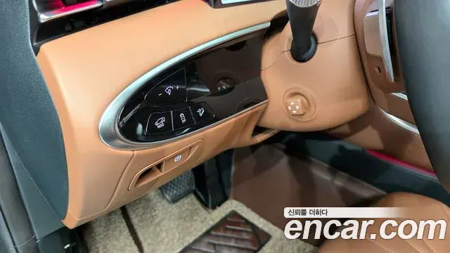 Genesis GV70 2024 — Şəkil 30/34