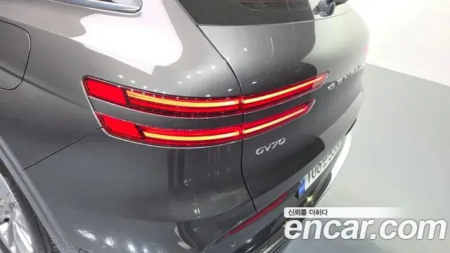 Genesis GV70 2024 — Şəkil 24/34