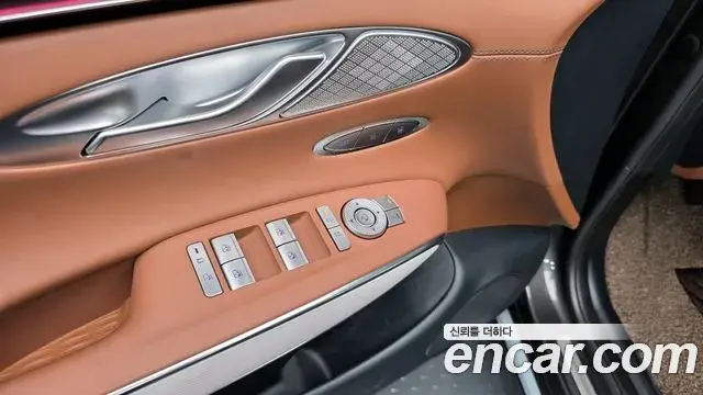 Genesis GV70 2024 — Şəkil 12/34