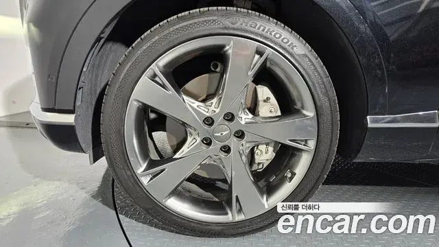 Genesis GV80 2020 — Photo 13/40