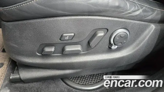 Genesis GV80 2020 — Photo 17/40