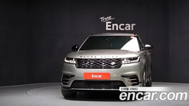 Land Rover Range Rover Velar 2019 — Photo 3/40