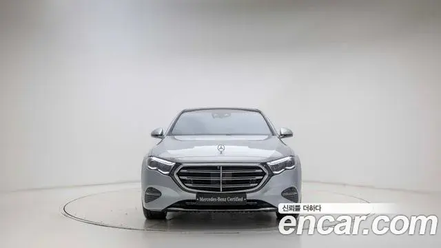 Mercedes-Benz E-Class 2024 — ფოტო 6/20