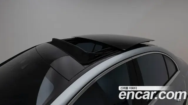 Mercedes-Benz E-Class 2024 — ფოტო 17/20