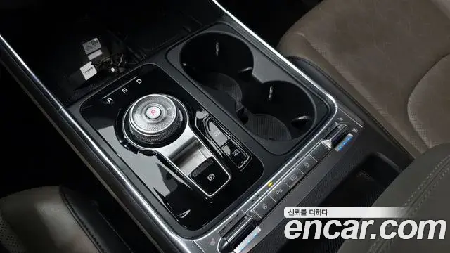 Kia Carnival 2024 — ფოტო 16/30