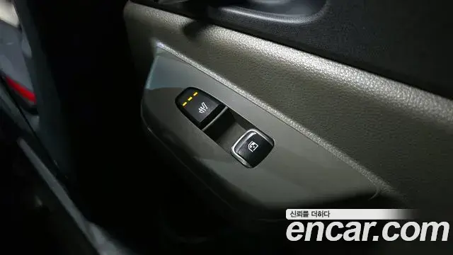 Kia Carnival 2024 — ფოტო 7/30