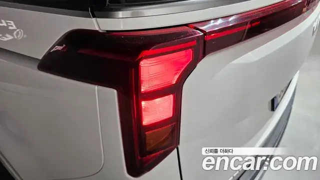 Kia Carnival 2024 — ფოტო 2/30