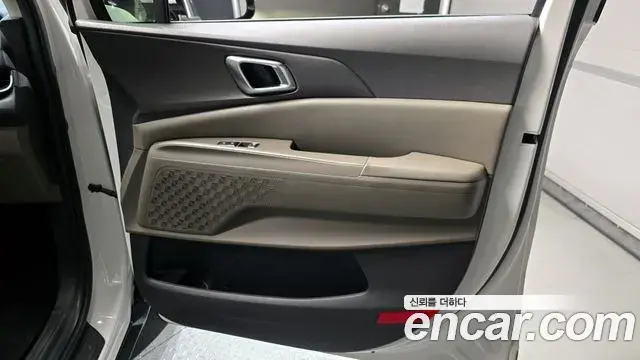 Kia Carnival 2024 — ფოტო 4/30