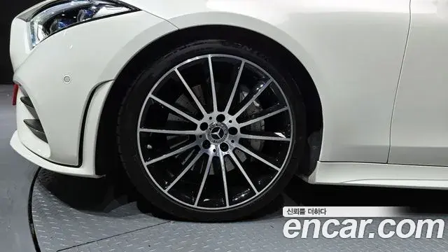 Mercedes-Benz CLS-Class 2020 — Photo 4/30