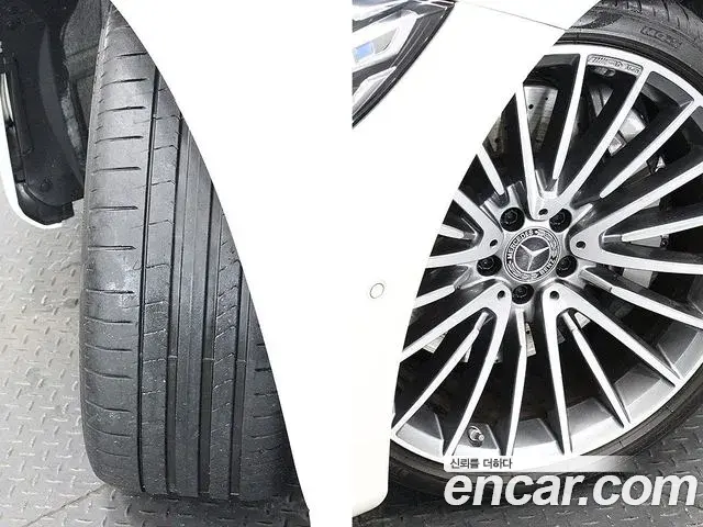 Mercedes-Benz S-Class 2023 — Photo 10/20