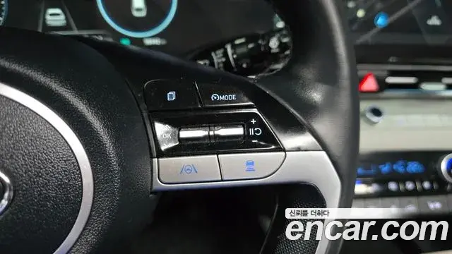 Hyundai The New Avante Hybrid 2021 — ფოტო 16/20