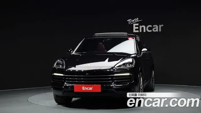 Porsche Cayenne 2020 — Photo 2/32