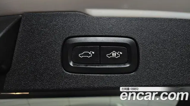 Volvo V60 Cross Country 2019 — ფოტო 14/20
