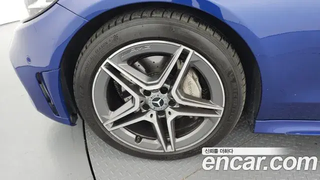 Mercedes-Benz C-Class 2019 — Şəkil 29/30