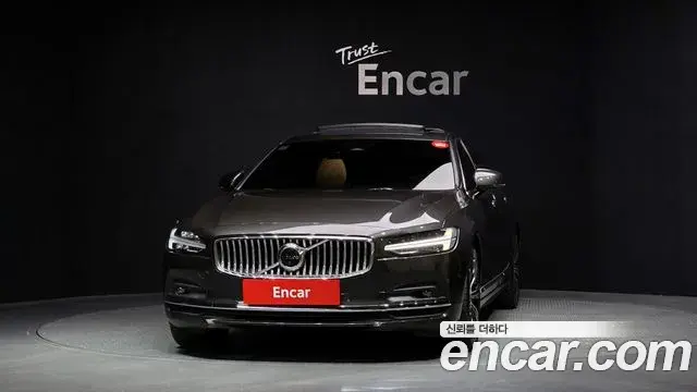 Volvo S90 2022 — ფოტო 30/33