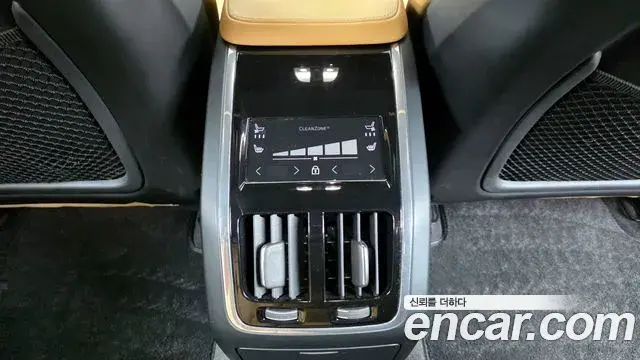 Volvo S90 2022 — ფოტო 20/33