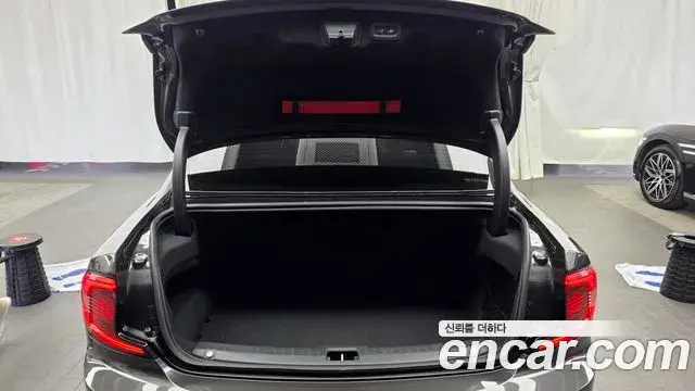 Volvo S90 2022 — ფოტო 26/33