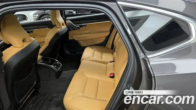 Volvo S90 2022 — ფოტო 1/33